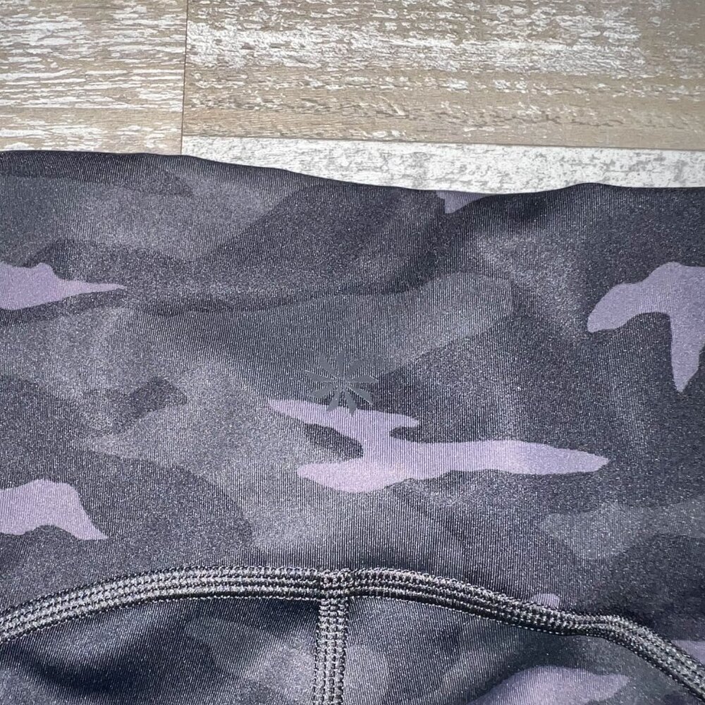 Athleta Women's Ultimate Camo 7/8 Tight Size L - Picture 9 of 9